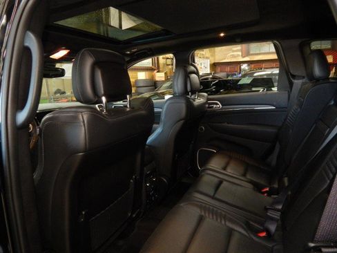 Used 2021 Jeep Grand Cherokee SRT image 35