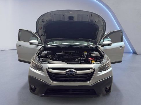 Used 2022 Subaru Outback Premium image 8