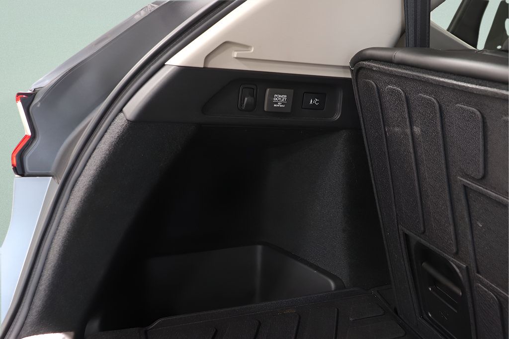 Used 2023 Acura MDX w/ Advance Package AWD/4WD image 30