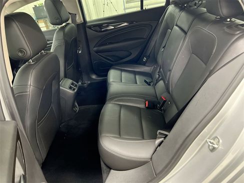Used 2018 Buick Regal Essence w/ Driver Confidence Package #1 image 23