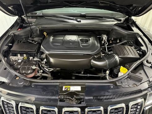 Used 2018 Jeep Grand Cherokee Limited AWD/4WD image 29