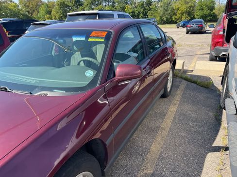 Used 2002 Chevrolet Impala w/ Preferred Equipment Group image 6