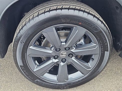 Used 2025 Honda Pilot Sport image 9