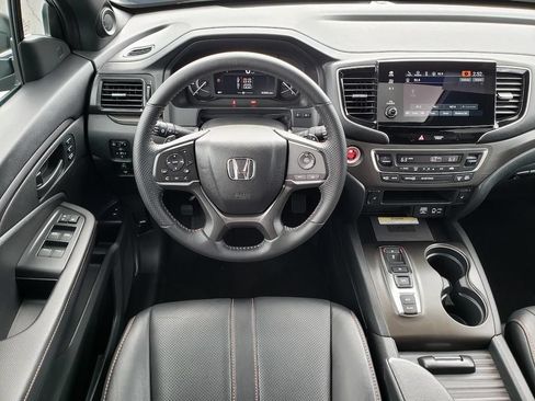 Used 2023 Honda Passport TrailSport image 14