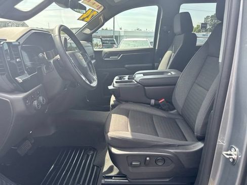 Used 2024 Chevrolet Silverado 1500 LT AWD/4WD image 10