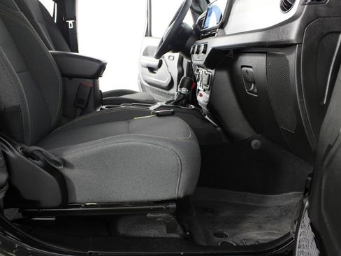 Used 2025 Jeep Wrangler Unlimited Sport S 4xe AWD/4WD image 19