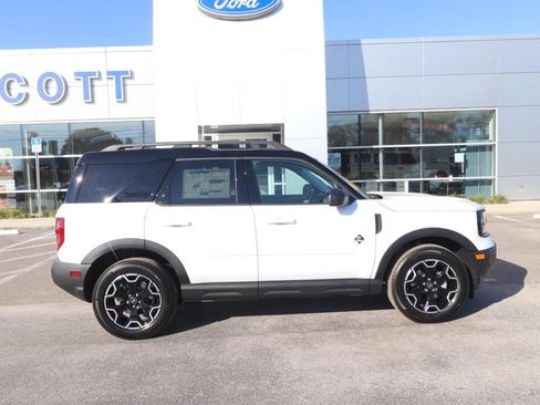 New 2025 Ford Bronco Sport Outer Banks image 16