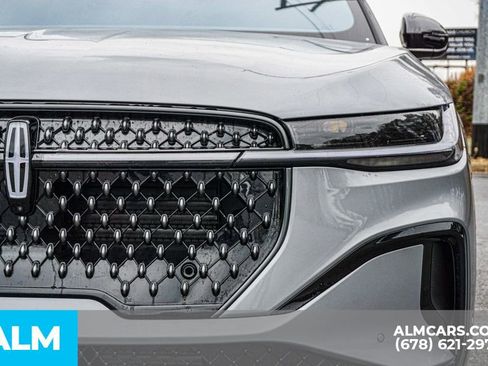 Used 2024 Lincoln Nautilus Reserve w/ Equipment Group 202A image 12