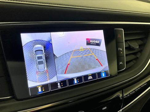 Used 2023 Buick Enclave Avenir image 27
