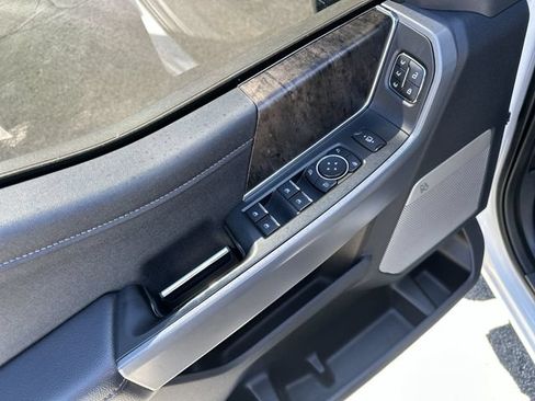 Used 2024 Ford F250 Lariat AWD/4WD image 17