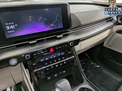 Certified 2024 Kia Carnival SX Prestige FWD image 12