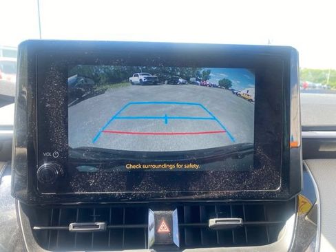 Used 2025 Toyota Corolla LE w/ Convenience Package FWD image 9