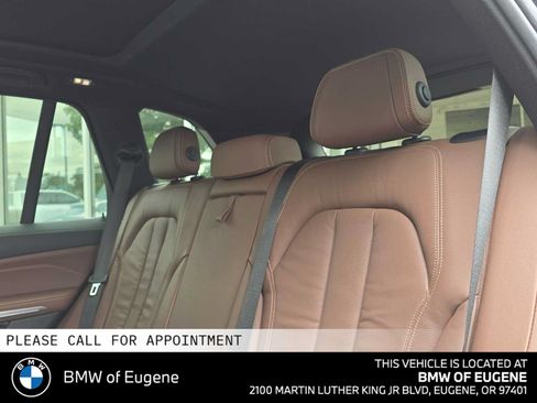 Used 2019 BMW X5 xDrive40i w/ Premium Package 2 AWD/4WD image 17