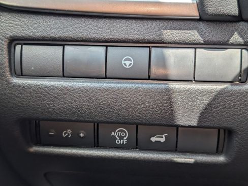 Used 2026 Nissan Rogue SL AWD/4WD image 23