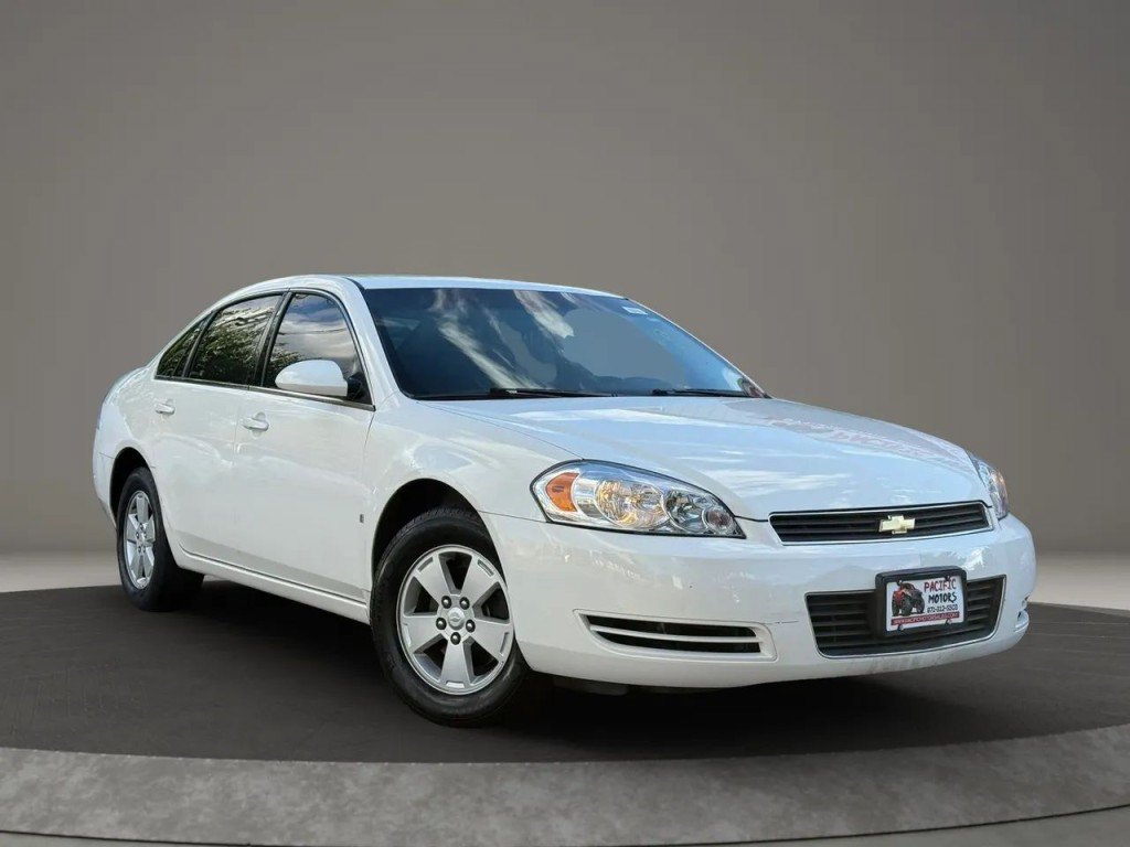 Used 2008 Chevrolet Impala LT FWD image 1
