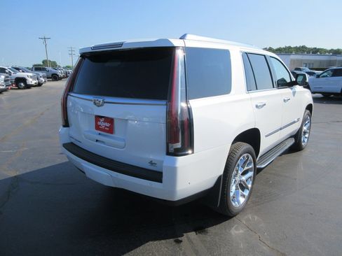 Used 2020 Cadillac Escalade Premium Luxury AWD/4WD image 6