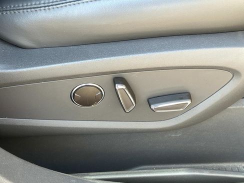 Used 2020 Lincoln Nautilus Reserve w/ Equipment Group 201A image 28