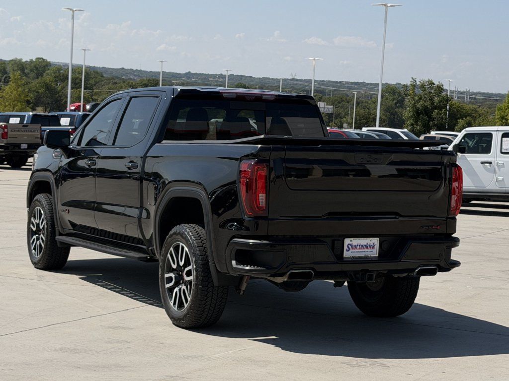 Used 2021 GMC Sierra 1500 AT4 w/ AT4 Premium Package AWD/4WD image 4