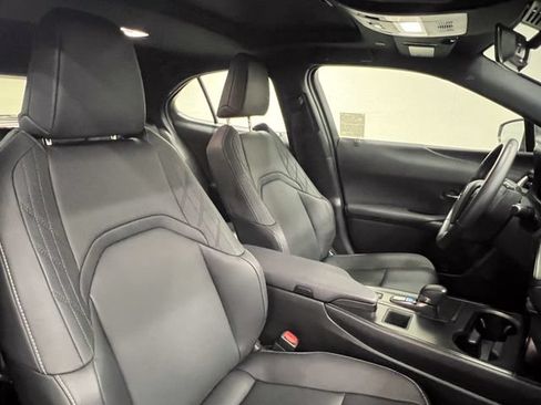 Certified 2025 Lexus UX 300h FWD image 11