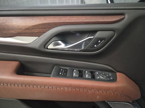 Used 2023 GMC Yukon XL Denali Ultimate image 19