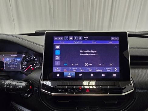 New 2026 Jeep Compass Latitude image 10