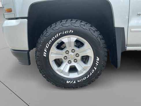 Certified 2018 Chevrolet Silverado 1500 LT w/ All Star Edition AWD/4WD image 27