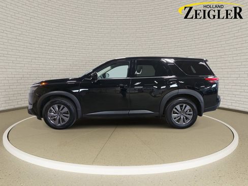Certified 2025 Nissan Pathfinder S AWD/4WD image 8