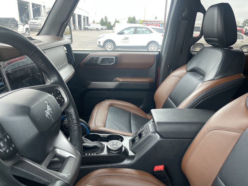 Used 2023 Ford Bronco Outer Banks AWD/4WD image 12