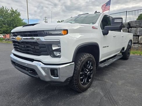 Used 2025 Chevrolet Silverado 3500 LT w/ All Star Edition AWD/4WD image 8
