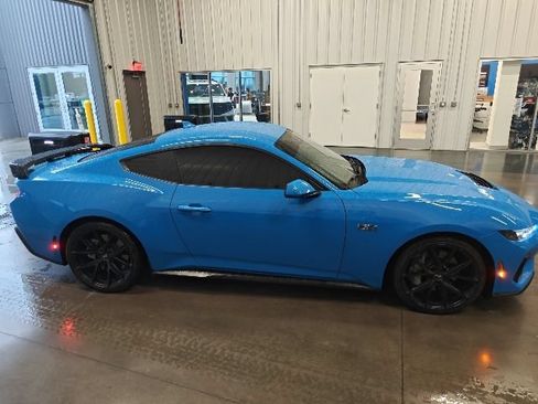 Used 2025 Ford Mustang GT RWD image 2