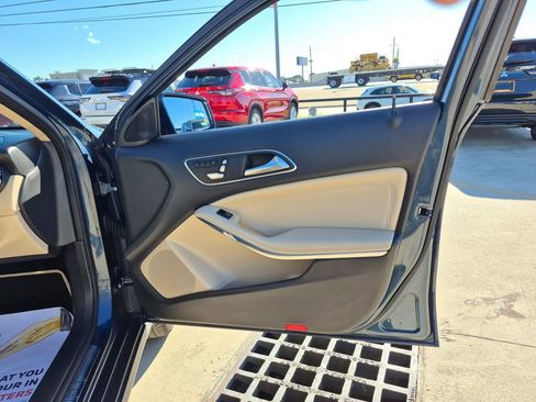 Used 2019 Mercedes-Benz GLA 250 image 24