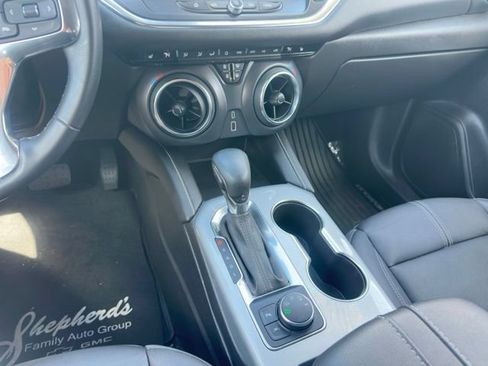 Used 2025 Chevrolet Blazer LT AWD/4WD image 21
