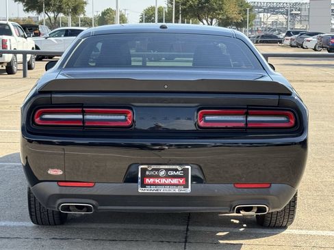 Used 2021 Dodge Challenger SXT w/ Blacktop Package RWD image 5
