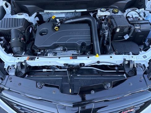 Used 2024 Chevrolet Equinox RS w/ RS Leather Package image 27