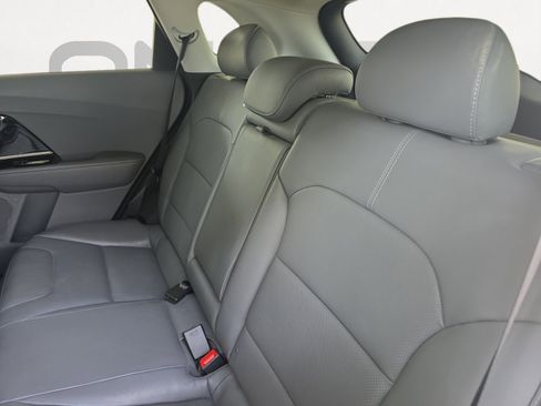 Used 2019 Kia Niro EX w/ Option Group 040 FWD image 22