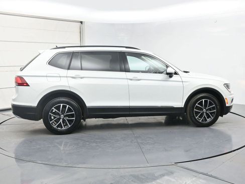 Used 2021 Volkswagen Tiguan SE w/ Panoramic Sunroof Package AWD/4WD image 25