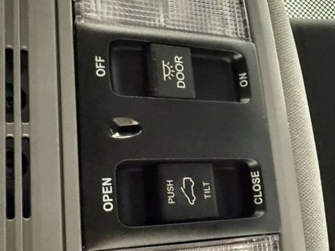 Certified 2023 Honda Odyssey EX-L image 40