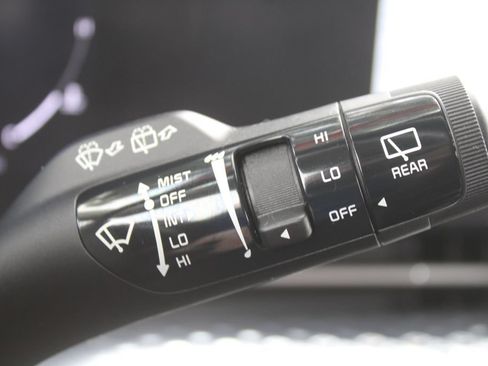 Used 2023 Kia Carnival SX Prestige FWD image 42