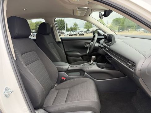 Used 2025 Honda HR-V LX image 26