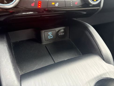 Used 2022 Ford Escape SE w/ Cold Weather Package image 38