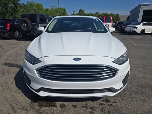 Used 2019 Ford Fusion SE AWD/4WD image 2