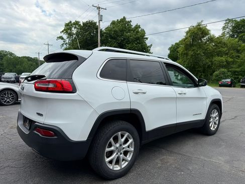 Used 2016 Jeep Cherokee Latitude w/ Comfort/Convenience Group AWD/4WD image 6