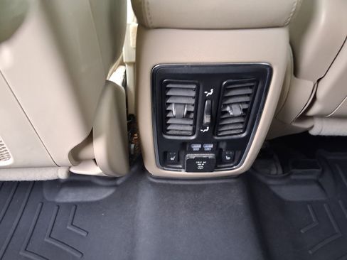 Used 2015 Dodge Durango Limited w/ Premium Group image 16