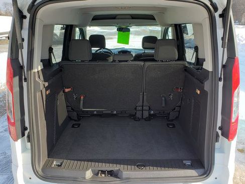 Used 2016 Ford Transit Connect XLT image 5