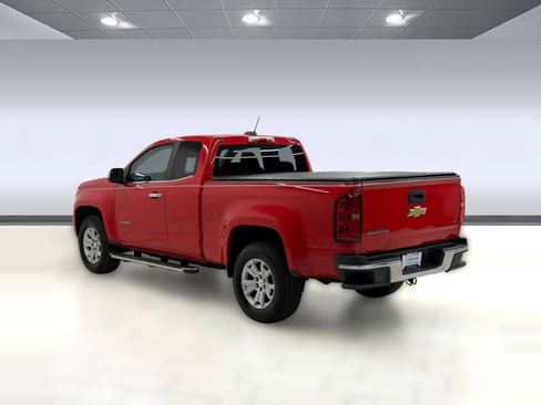 Used 2015 Chevrolet Colorado LT w/ Luxury Package RWD image 2