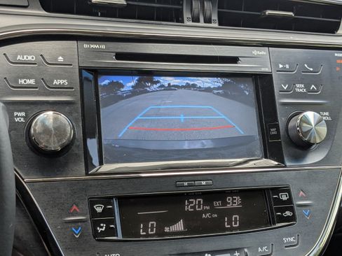 Used 2017 Toyota Avalon XLE Premium FWD image 13
