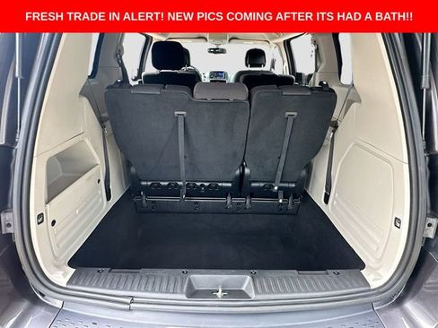 Used 2019 Dodge Grand Caravan SE w/ UConnect Hands-Free Group FWD image 25