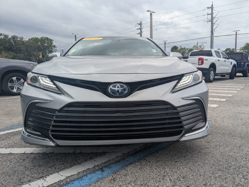 Used 2022 Toyota Camry XLE FWD image 9