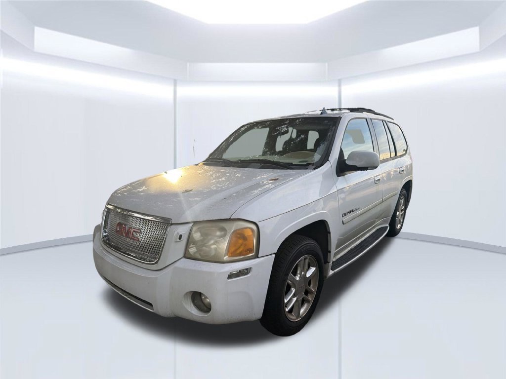 Used 2007 GMC Envoy Denali RWD image 6