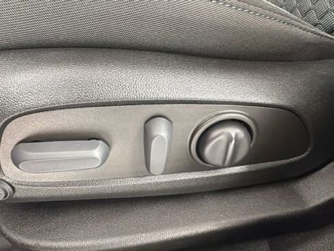 Used 2022 Chevrolet Blazer LT image 11